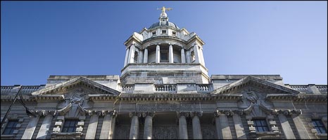 _45043684_court_bbc_466